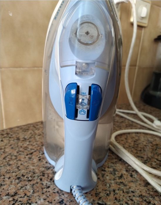 Ferro de passar a ferro Philips engomar casa quarto apartamento.