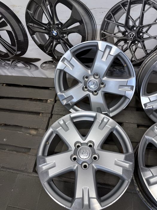 Хороші диски литі 5/114.3/18 Оригінал Toyota Rav4