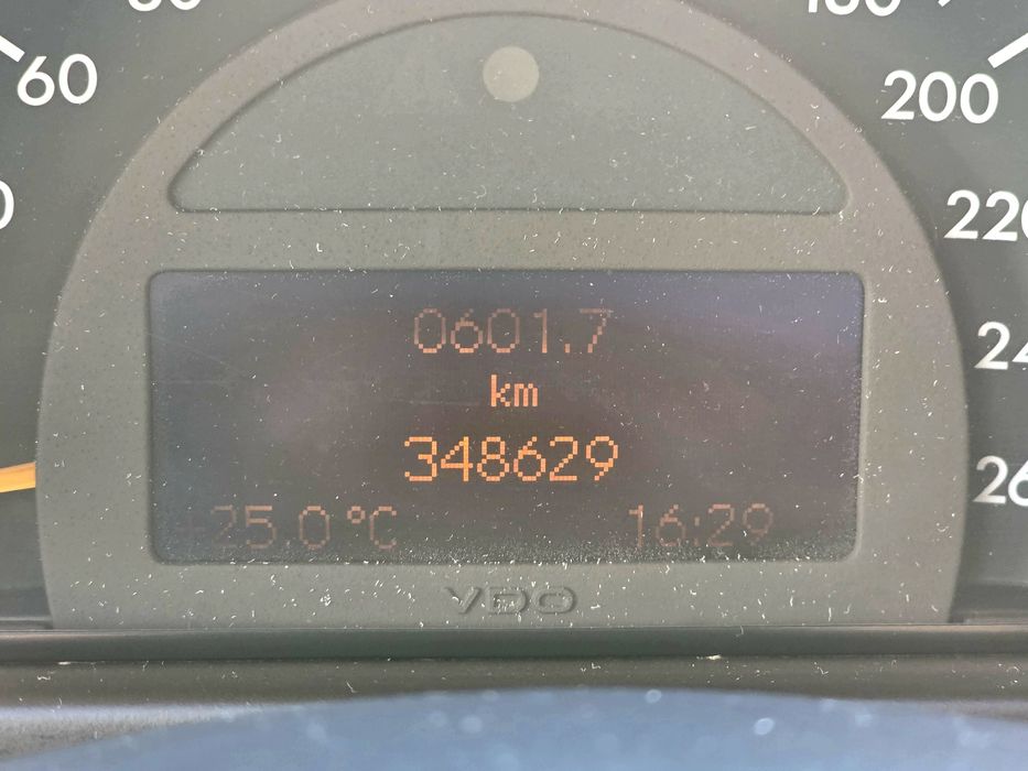 Mercedes Benz C200