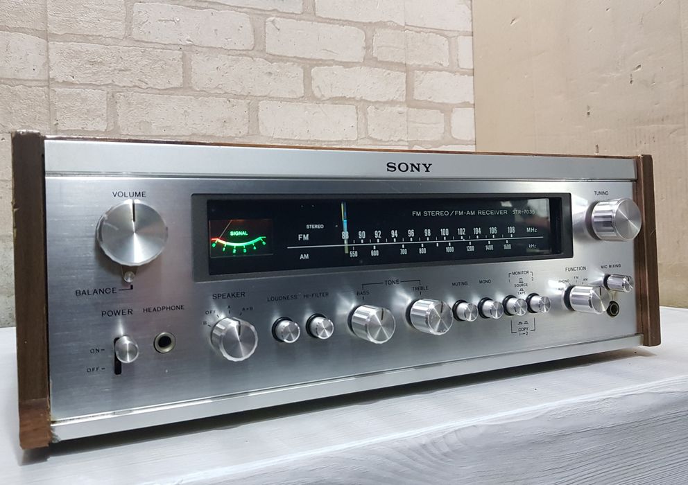 FM/AM Стерео ресивер/підсилювач  Sony STR-7035, 2х24Вт б/у з  Німеччин