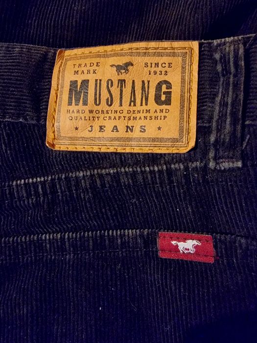 Męskie spodnie materiałowe Mustang