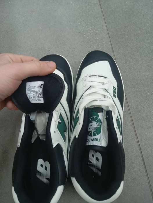 Продам New Balance 550