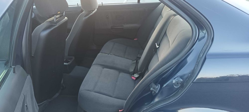 BMW 318I    1994