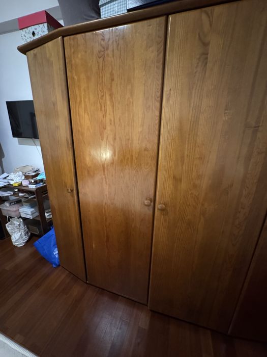 Mobilia quarto comoda 4 gavetas cama 2 mesas cabeceira cama e roupeiro