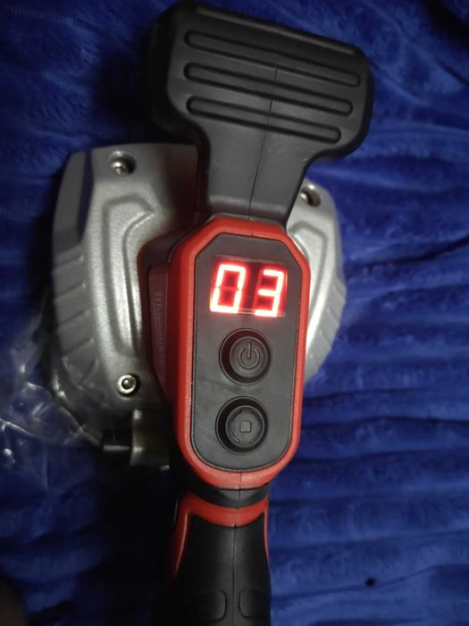 Вибромашинка для укладки плитки под аккумуляторы Milwaukee 18V