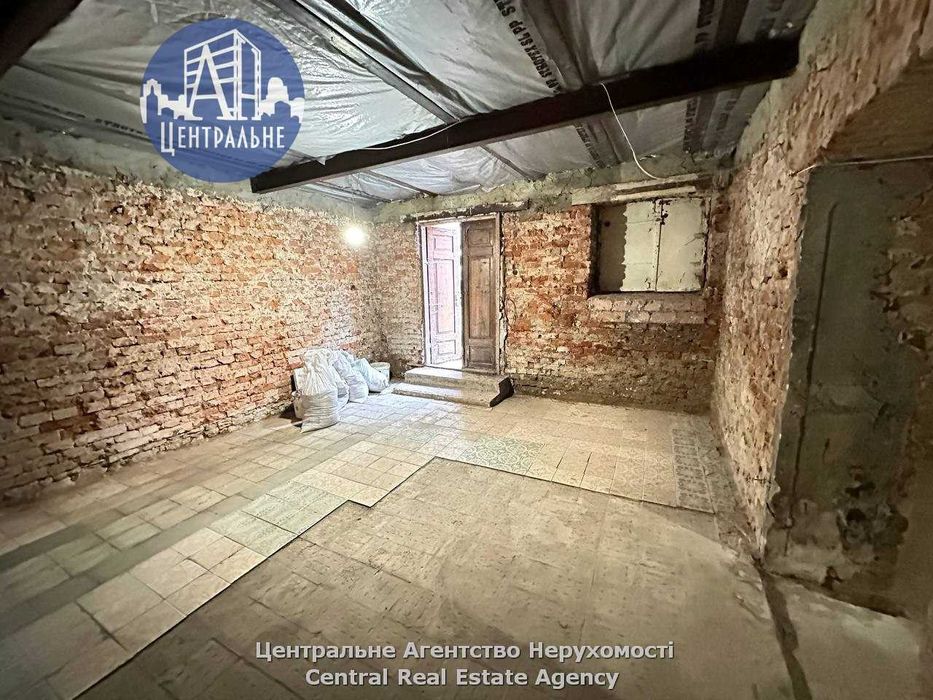 Продається нежитлове приміщення в центральній частині м. Чернівці