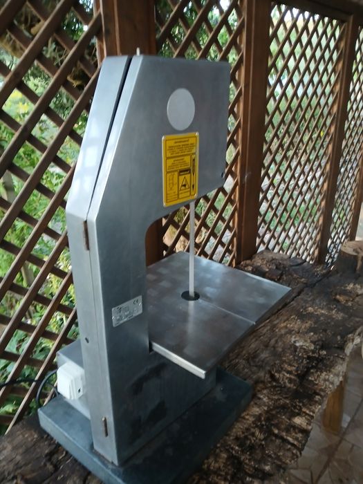 Máquina serra-ossos