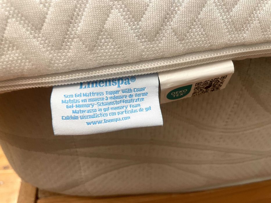 Sobrecolchão e lençois 180x200