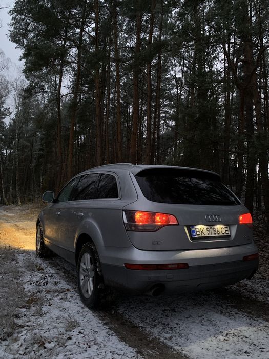 Продам Audi q7 3.0 tdi