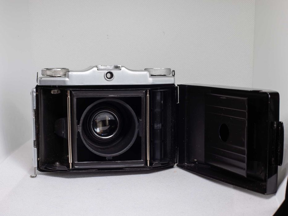 Máquina Fotográfica analógica 120 mm 6x6 Goldammer/Goldeck Corina