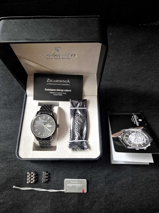 Zegarek męski Adriatica Classic Sapphire A8327.S116Q