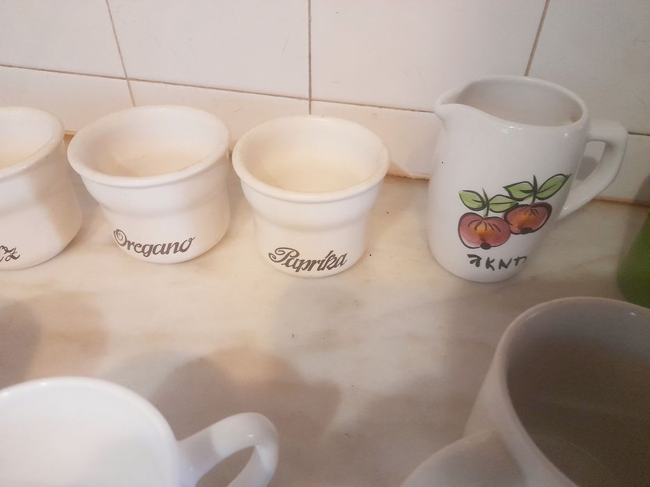 Conjunto de Loiça Utilitária Decorativa