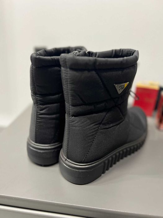 Женские зимние сапоги дутики очень теплые , непромокаемые