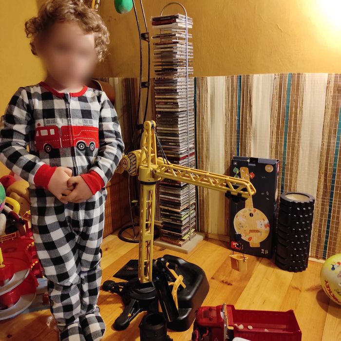 Plac budowy ruchomy dźwig na pilota betoniarka wywrotka