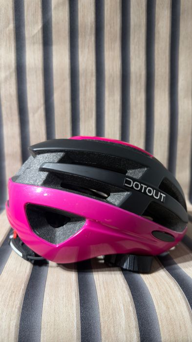 Nowy Kask Rowerowy Dotout Targa r. M (54-58cm)
