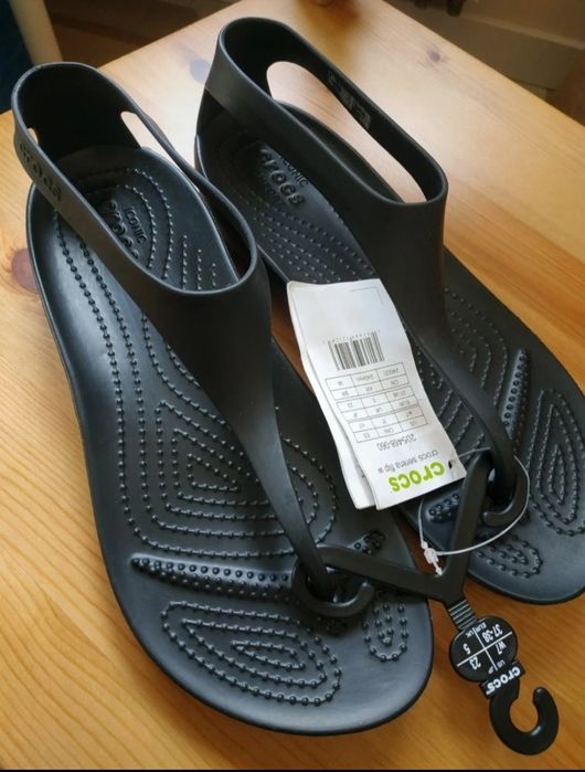 crocs sandały serena w Twojej okolicy? Sprawdź kategorię Moda