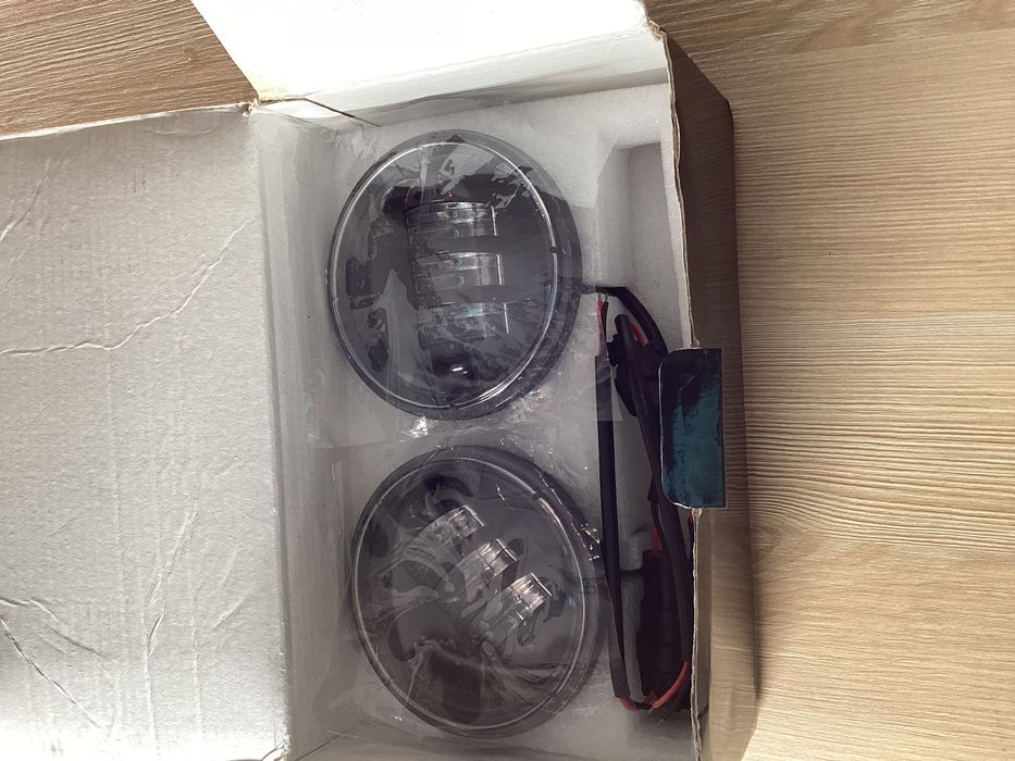 Farol Auxiliar LED Redondo para Moto – Par Novo