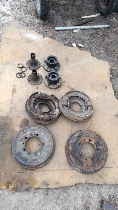 Ступиці, барабани, полуосі редуктор Уаз