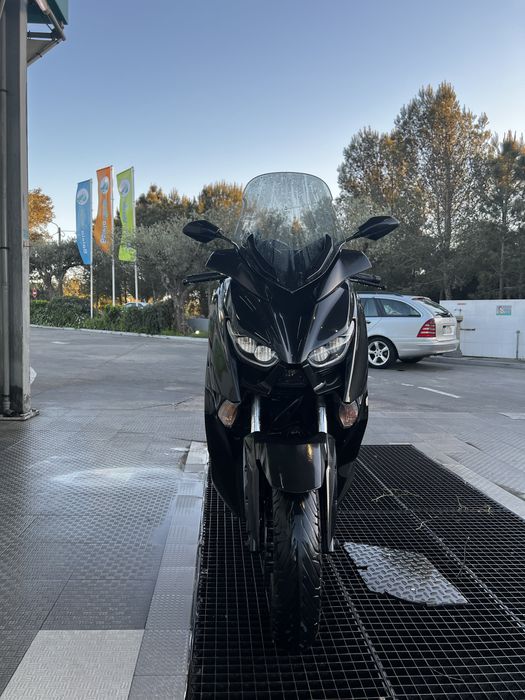 Yamaha Xmax 300 Iron Max