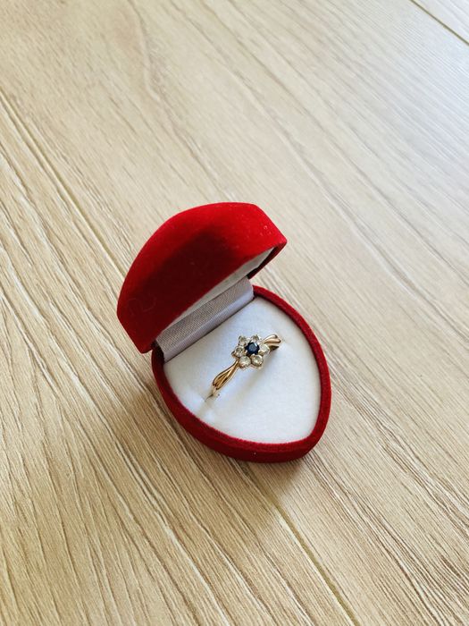 Uroczy solidny pierscionek 585 (14k)