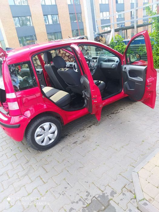 Автомобіль Panda