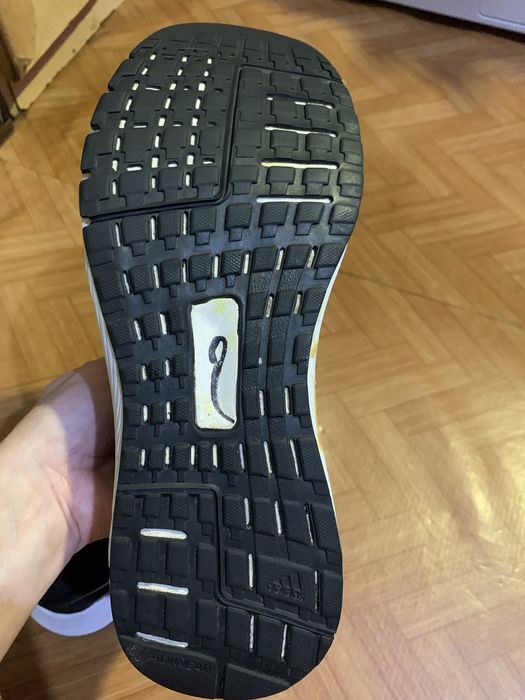 Чоловічі кроси в гарному стані