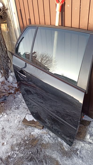 Volkswagen Golf 5 HB drzwi prawe tył LC9Z
