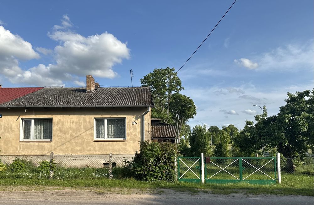 Dom jednorodzinny w zabudowie bliźniaczej - spokojna okolica