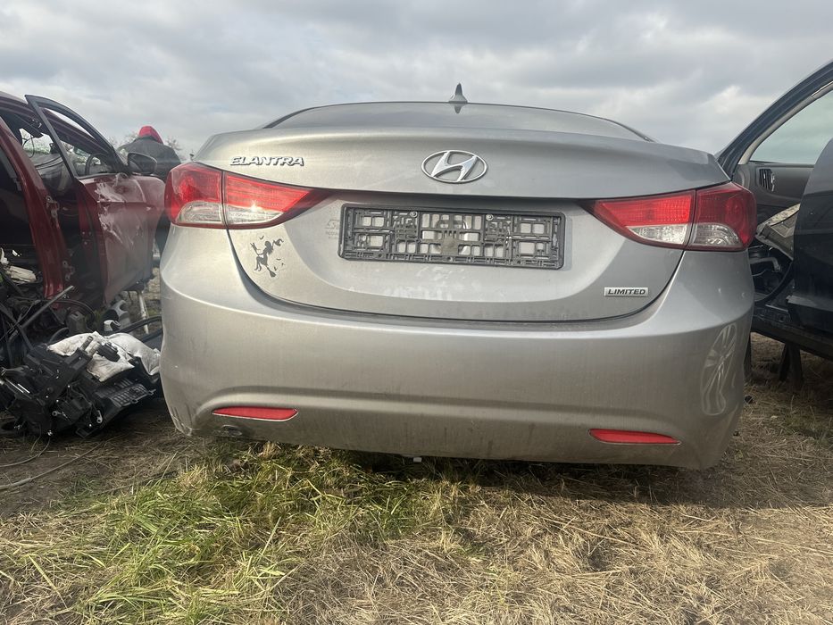Авторазборка XYUNDAI ELANTRA 2013 год 1.8 бензин автомат