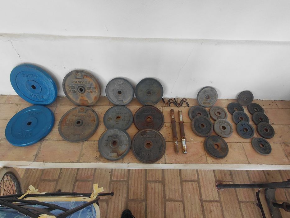 Conjunto musculação – 110 kg + barras e acessórios