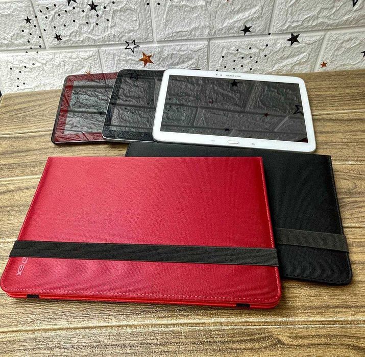 Планшет Samsung 10 дюймів