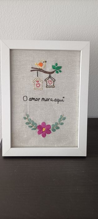 Linen Embroidered Frame64584489679105121