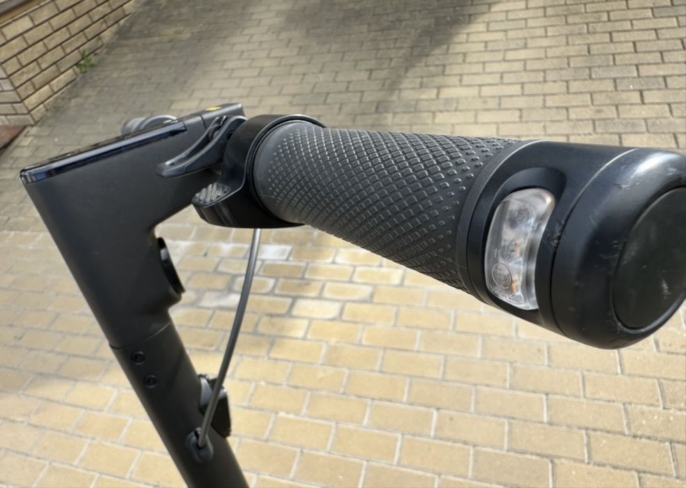 Продам Ninebot Max G2