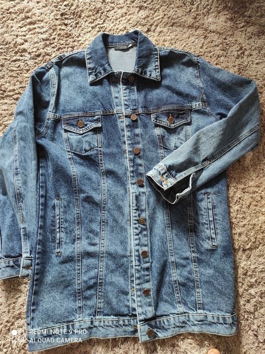 Продаю жіночу джинсову куртку
