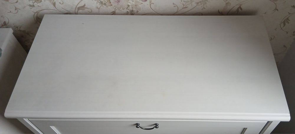 Biała komoda IKEA vintage