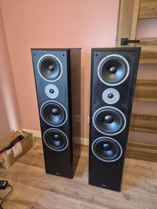 Magnat Monitor Supreme 2000 . Potężne . 450Watt. Ciężko dostępne.