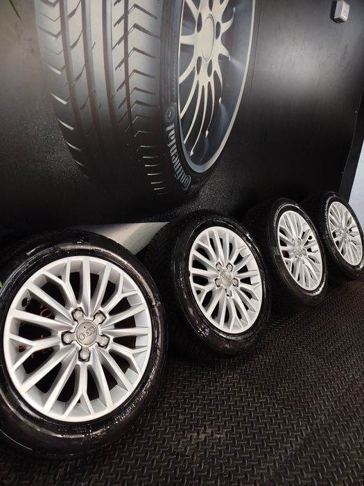 Jantes 16" originais Audi com pneus