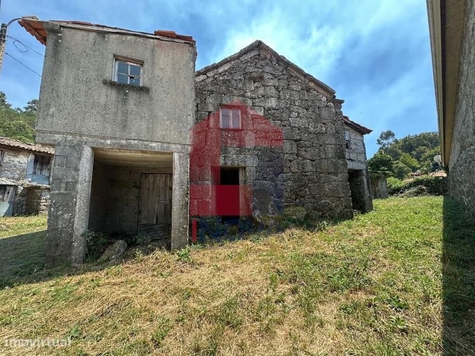 Moradia para restauro, Aboim da Nóbrega — Aboim Da Nóbrega E Gondomar, Braga