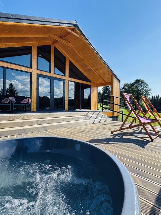 Продається готовий котедж в с.Яблуниця під бізнес або для життя