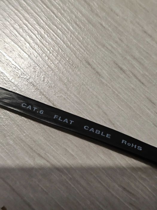 Kabel Ethernet czarny płaski CAT 6 1m