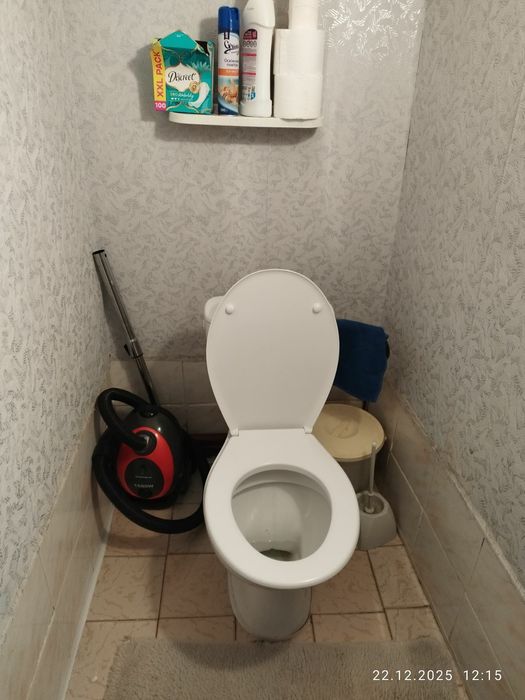 Продається двох кімнатна квартира
