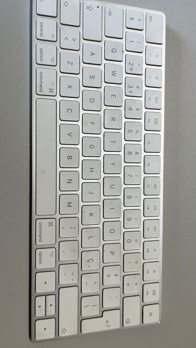 Apple iMac 24" mid2011 com disco SSD e Boot Camp com Windows 10