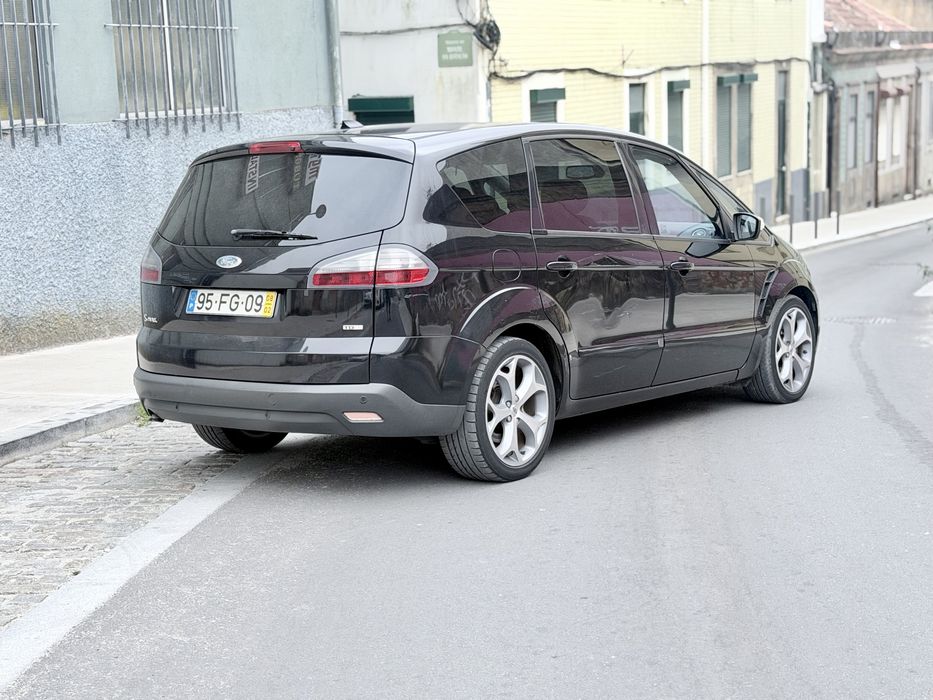 Ford S-Max 1.8 TDCi 125 cv | 2008 | Bem Estimada | Revisão Feita