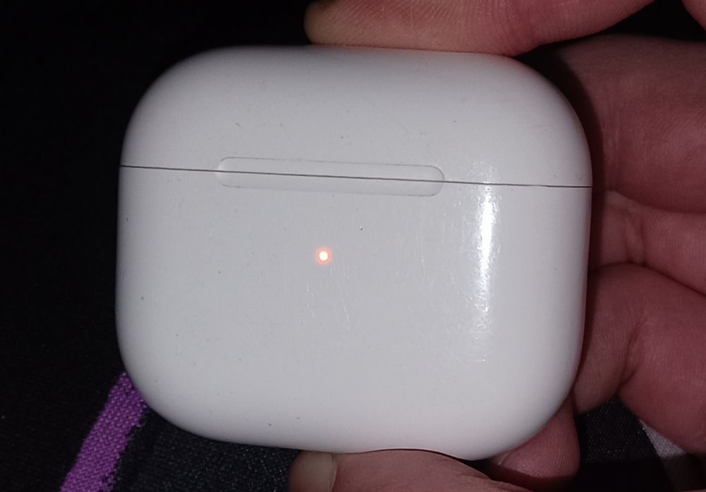 Зарядний кейс AirPods 3 А2566 (З підтримкою бездротової зарядки)