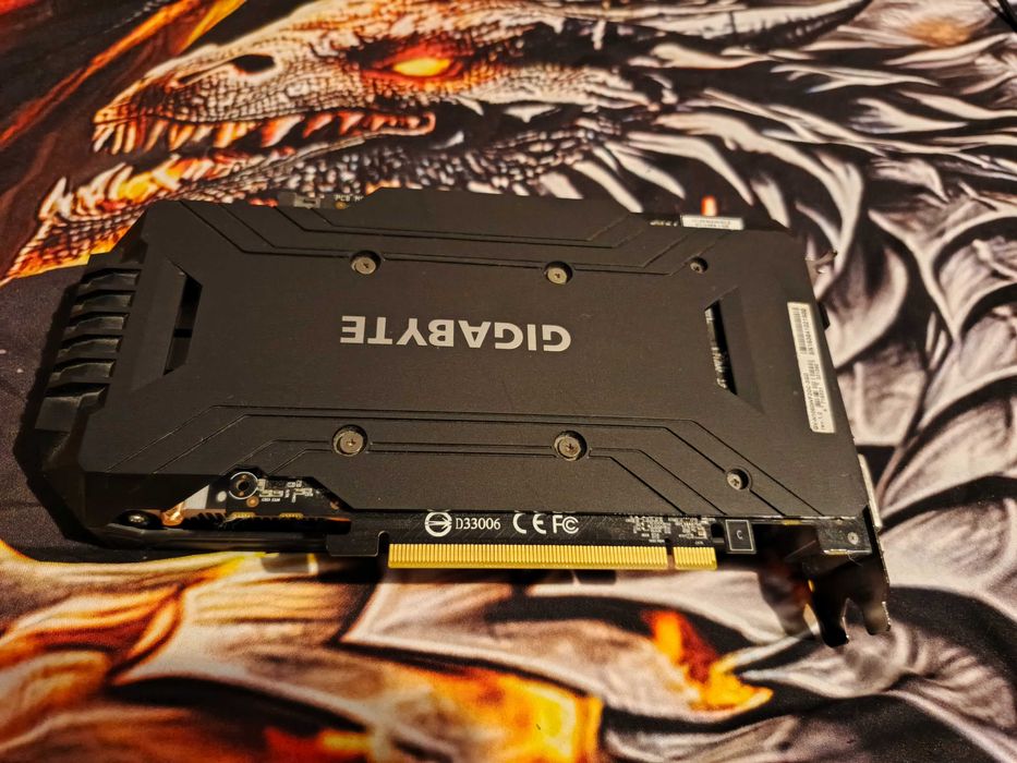 Karta graficzna gtx1060 Gigabyte 3gb