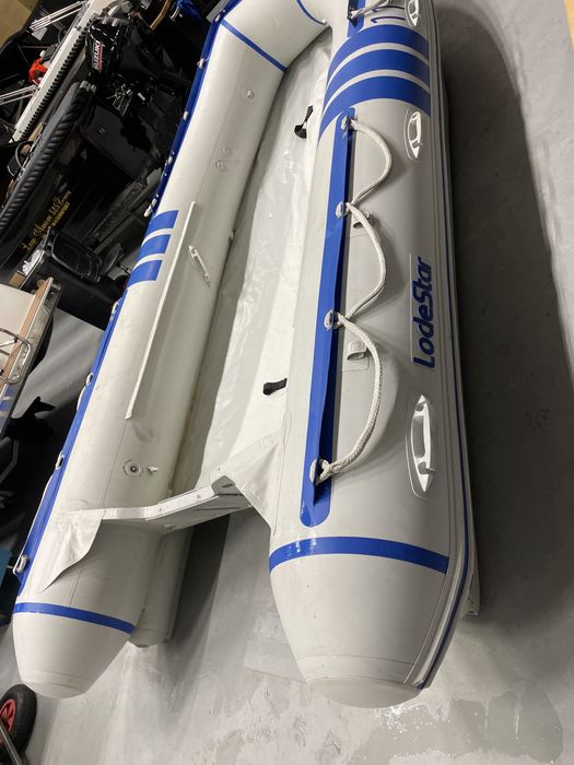 Ponton Lodestar 430