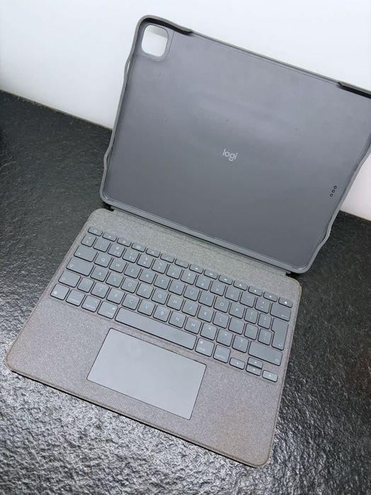 Etui z klawiaturą LOGITECH Combo Touch do Apple iPad Pro 13