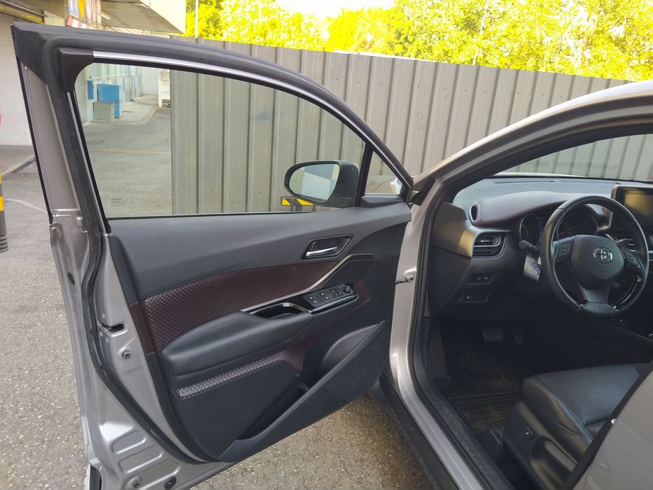 TOYOTA C-HR Exclusive + Pack Luxury