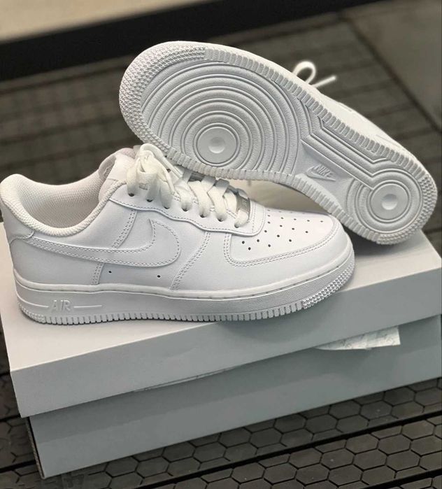 Nike_Air_Force_1_Low_'07_White R.40