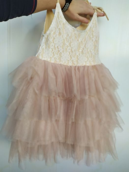 Святкова пишна сукня на 4-5 років